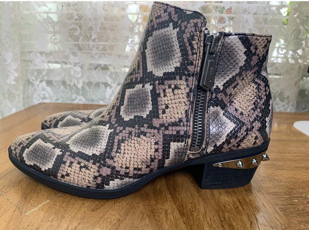 Circus by Sam Edelman Highland Snake Print Studded Western Booties Ankle Size 6M